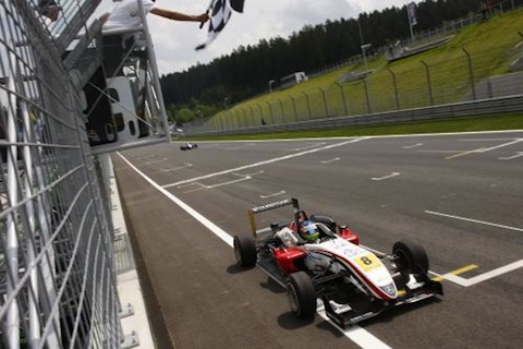 110604_f3_r1_finish_merhi